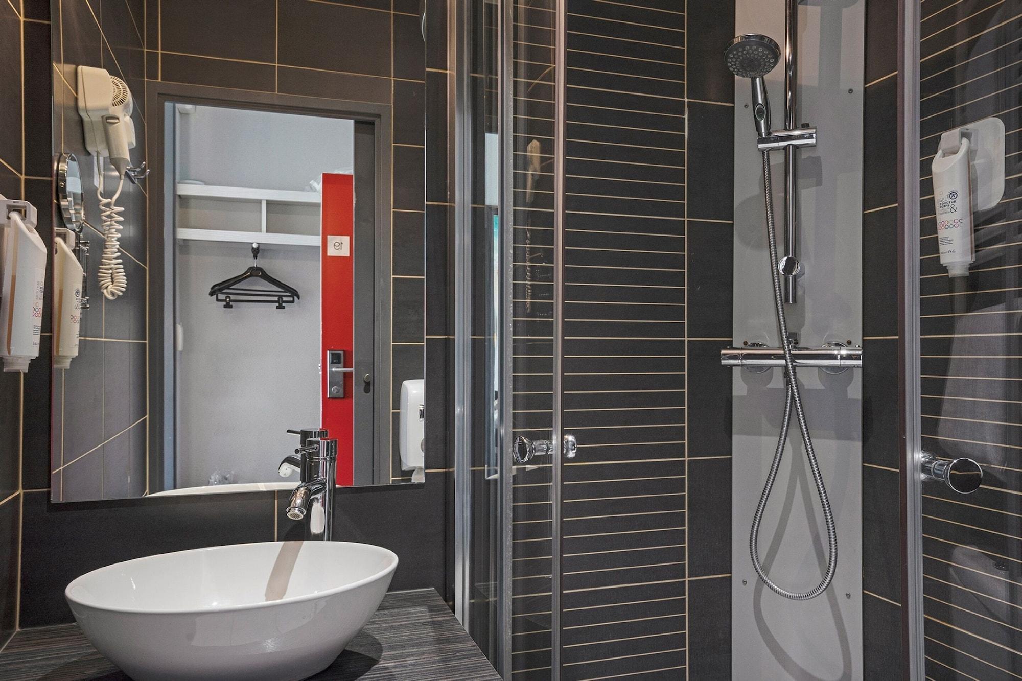The Originals Boutique, Hotel Le Pillebois, Bourg-En-Bresse Nord Malafretaz 外观 照片